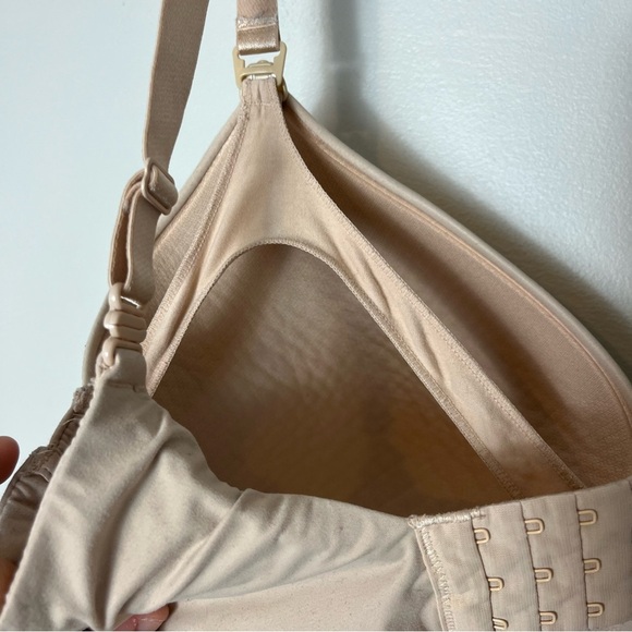 Auden Lightly Lined Wirefree Cream Nursing Bra 40DD - Picture 6 of 7
